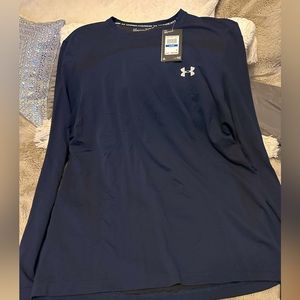NWT - UNDER ARMOUR MENS XL SEAMLESS FITTED LONG SLEEVE COLOR DARK NAVY